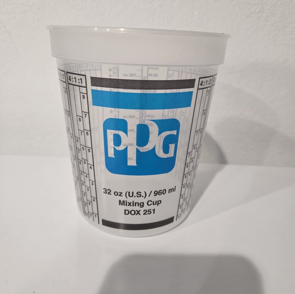 Quart Mixing Cups